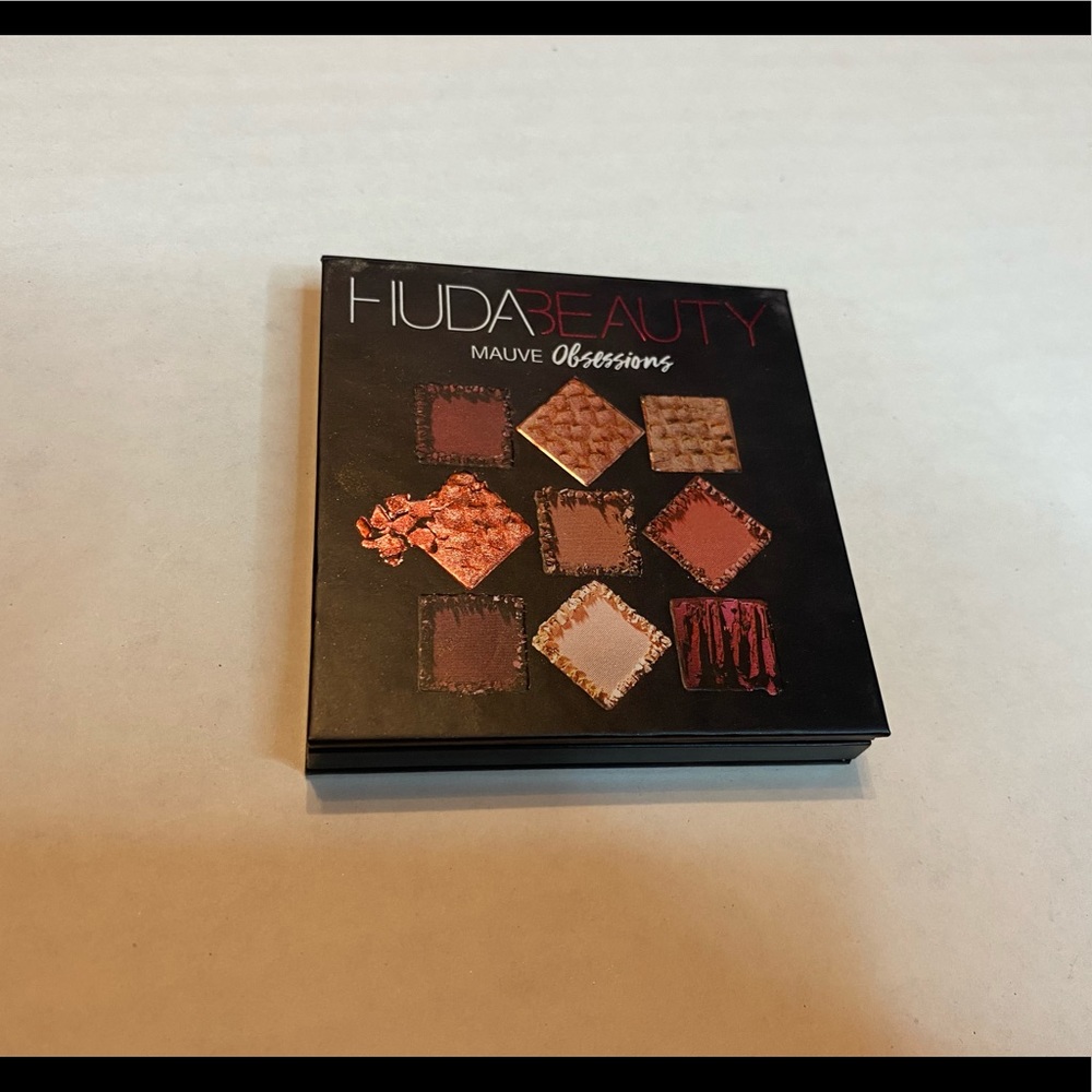 Huda Beauty Mauve Obsessions